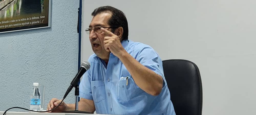 Embajador Adán Chávez diserta sobre actualidad venezolana en Colegio de Defensa Nacional de Cuba