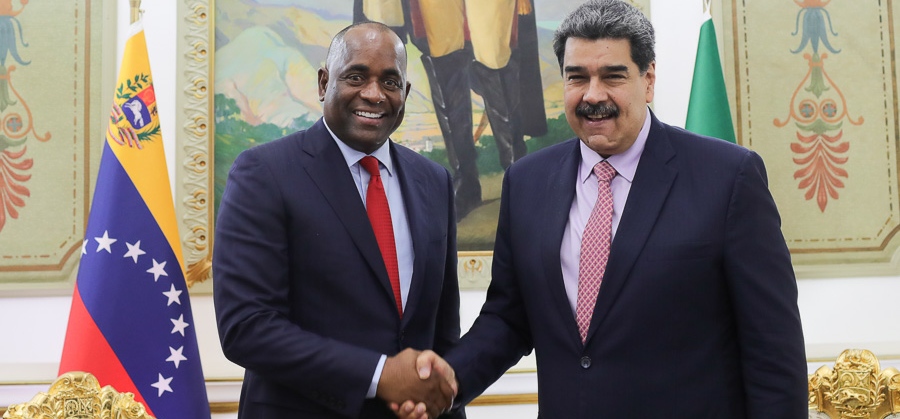 En Miraflores se reúnen el presidente Maduro y el Primer Ministro de Dominica, Roosvelt Skerrit