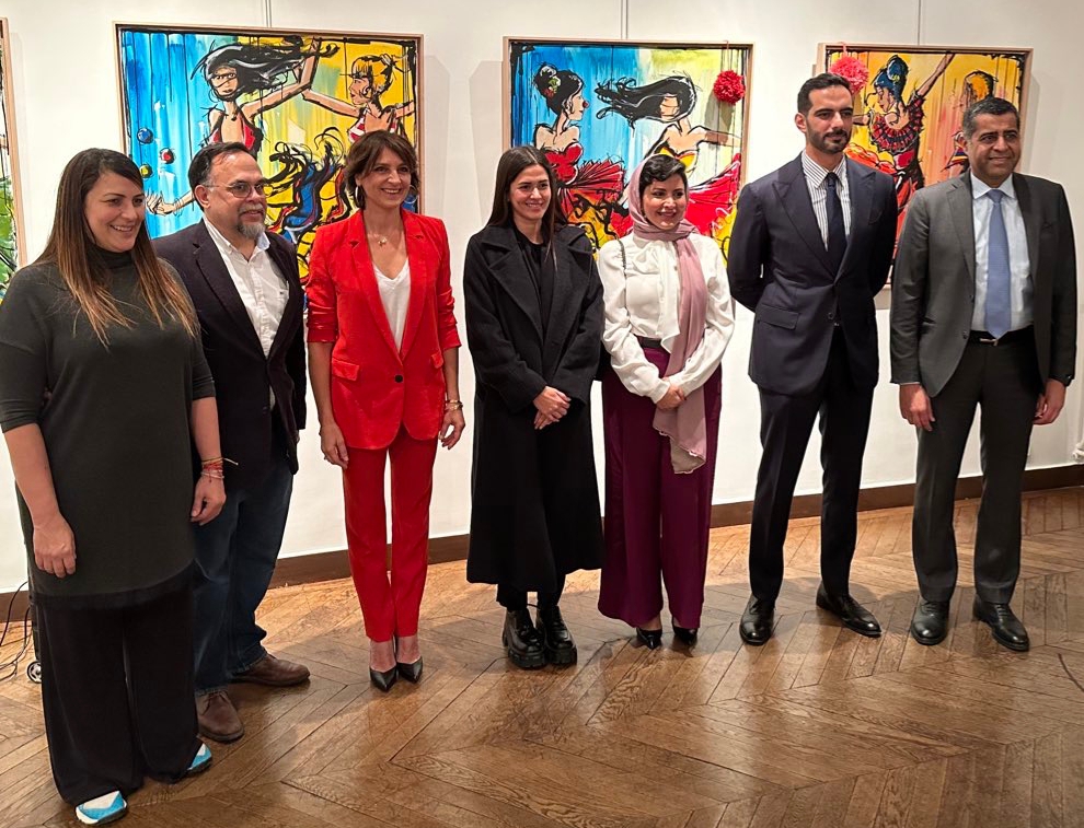 Inauguran en la Embajada de Venezuela en Francia la exposición artística «Main dans la main»