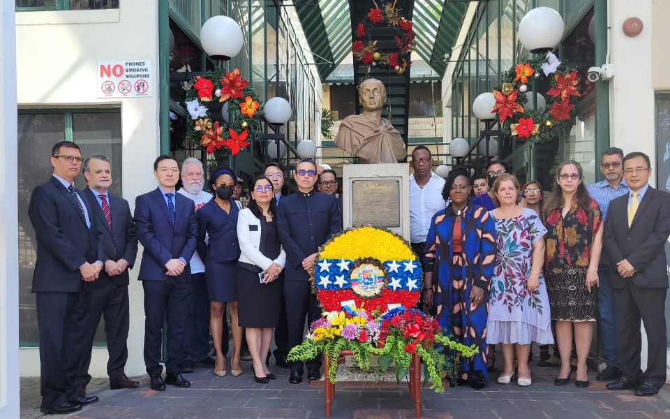 Recuerdan en Trinidad y Tobago tránsito a la inmortalidad de Simón Bolívar y aniversario de la Ley Fundamental de Colombia