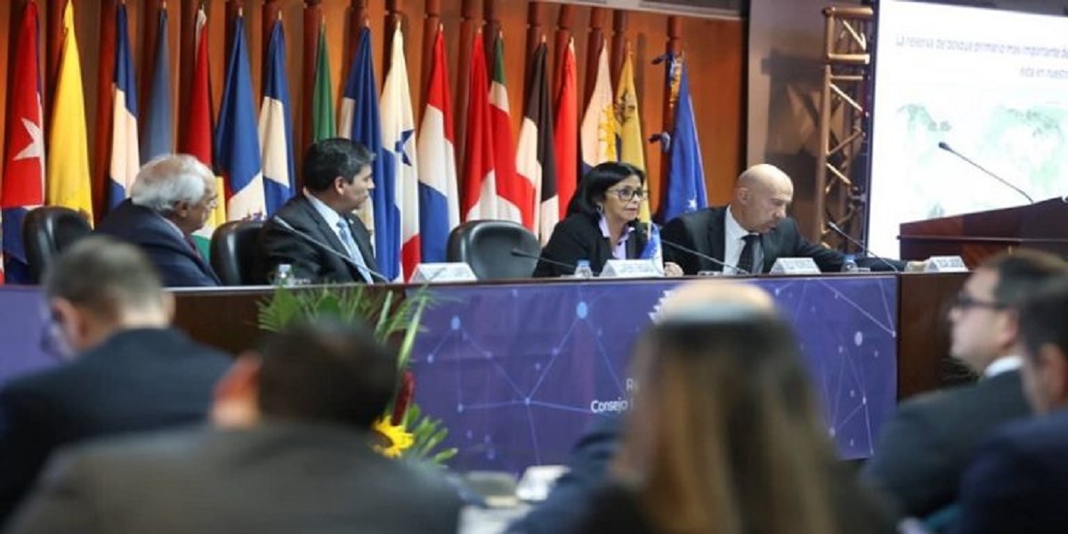 Vicepresidenta Rodríguez: Matriz económica diversificada haría nuestras exportaciones más competitivas