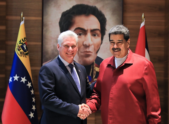 Presidentes Maduro y Díaz-Canel sostienen encuentro de trabajo en Maiquetía