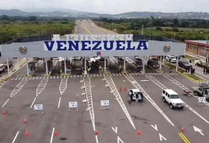 Venezuela y Colombia inauguran Puente Atanasio Girardot para el paso vehicular