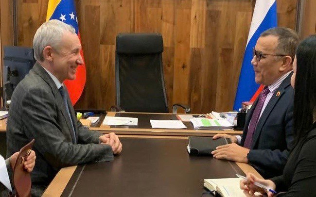 Embajador Jesús Salazar se reúne con el Senador ruso Andrey Arkadievich Klimov