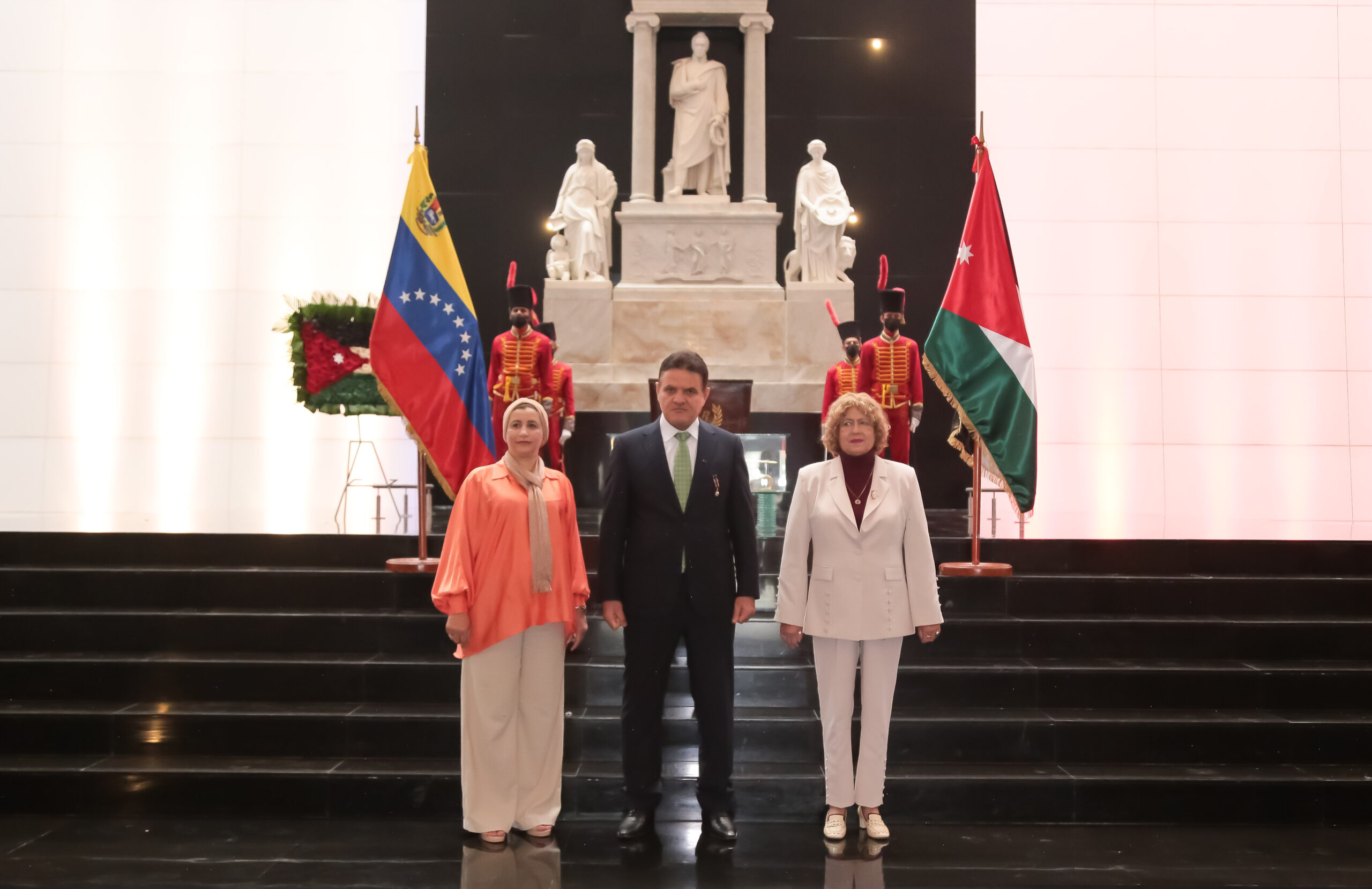 Embajador de Jordania en Venezuela rinde tributo al Libertador Simón Bolívar en Caracas