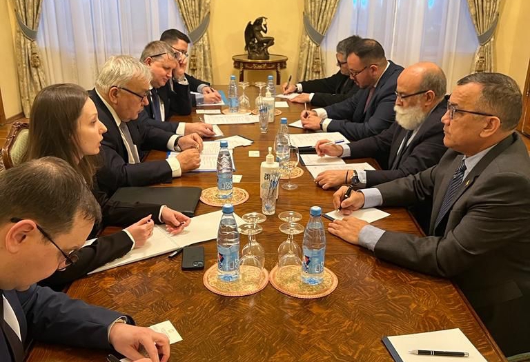 Viceministro Molina asiste a reunión de trabajo con homólogo ruso Sergey Vershinin