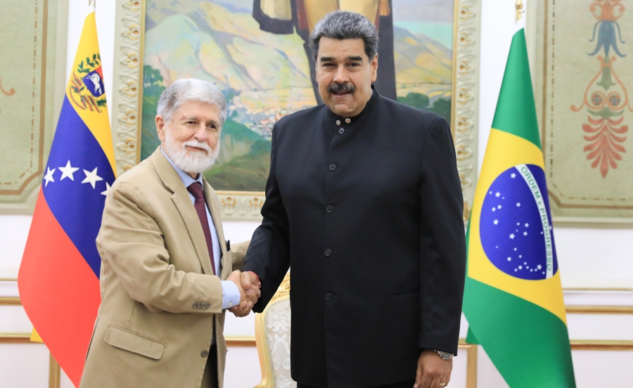 Presidente Maduro recibe a Celso Amorim en Miraflores