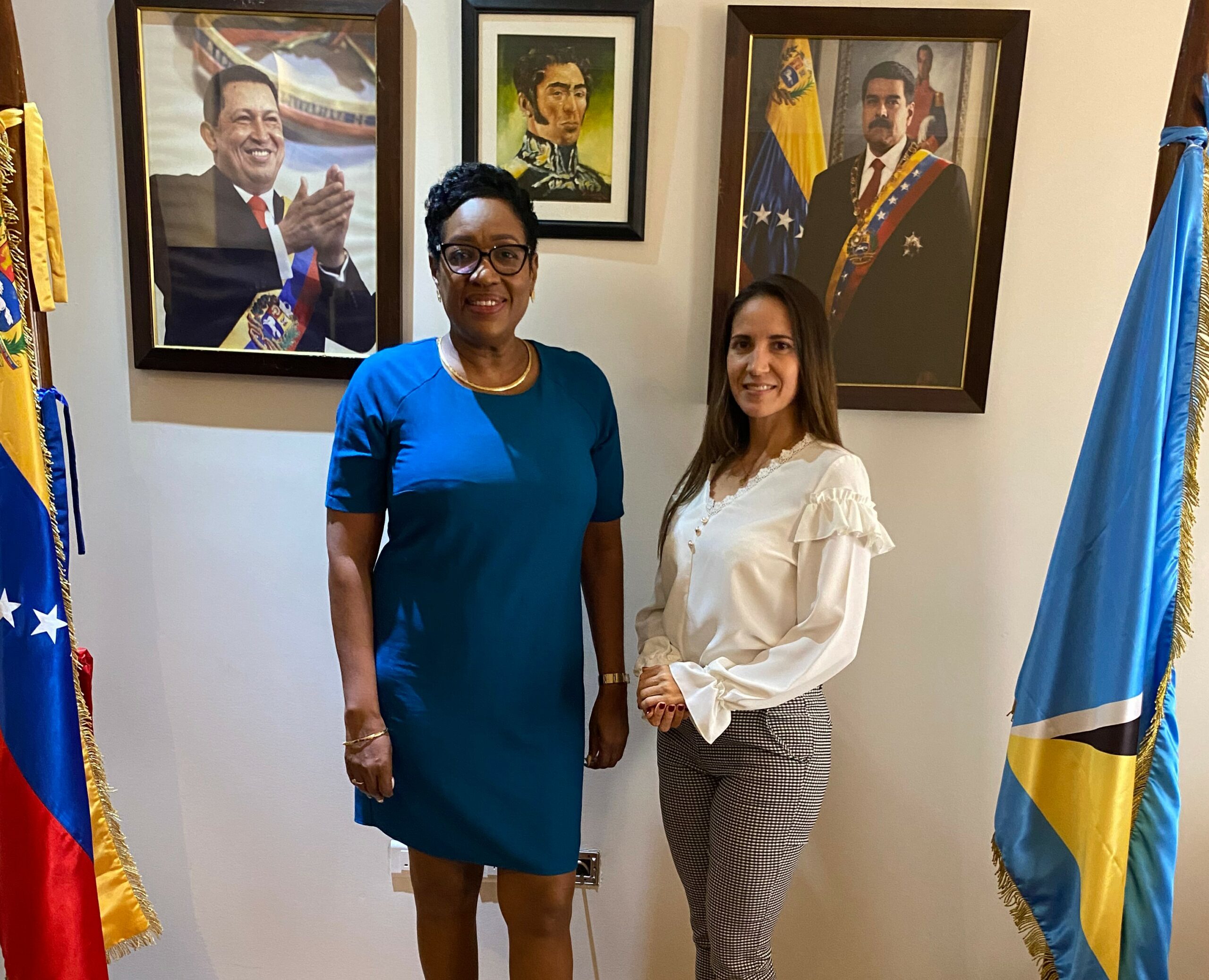 Embajadora venezolana en Santa Lucía sostiene productivo encuentro con Directora de Desarrollo Cultural