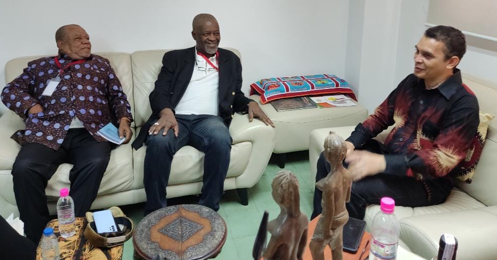 Personalidades de la República Democrática del Congo y Guinea Bissau visitan Centro de Saberes Africanos