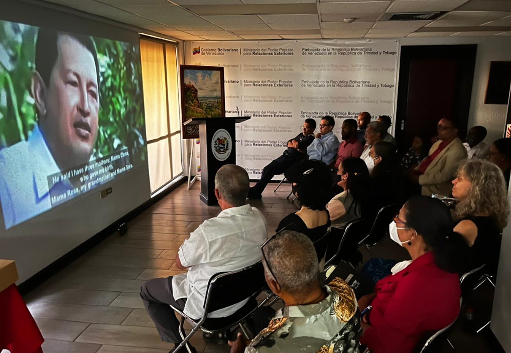 En Trinidad y Tobago rinden homenaje al comandante Chávez a 10 años de su siembra