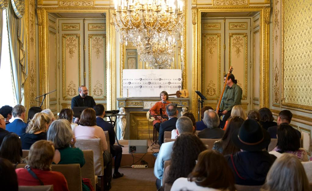 La canción tradicional de Cecilia Todd rinde homenaje en Madrid a las mujeres del mundo