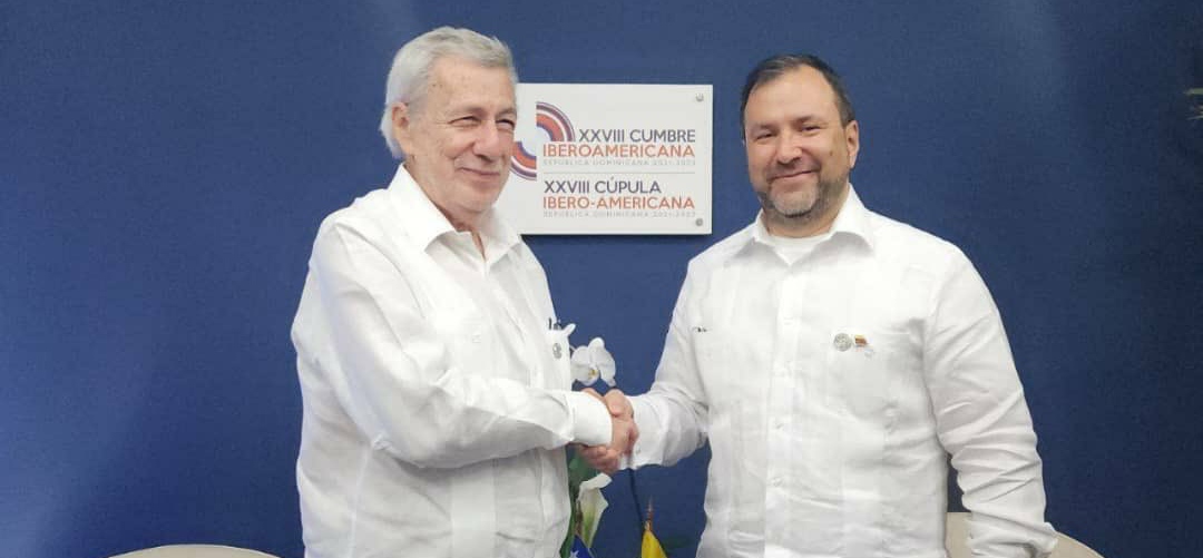 Venezuela y Chile avanzan en consolidación de ruta de trabajo conjunto durante Cumbre Iberoamericana