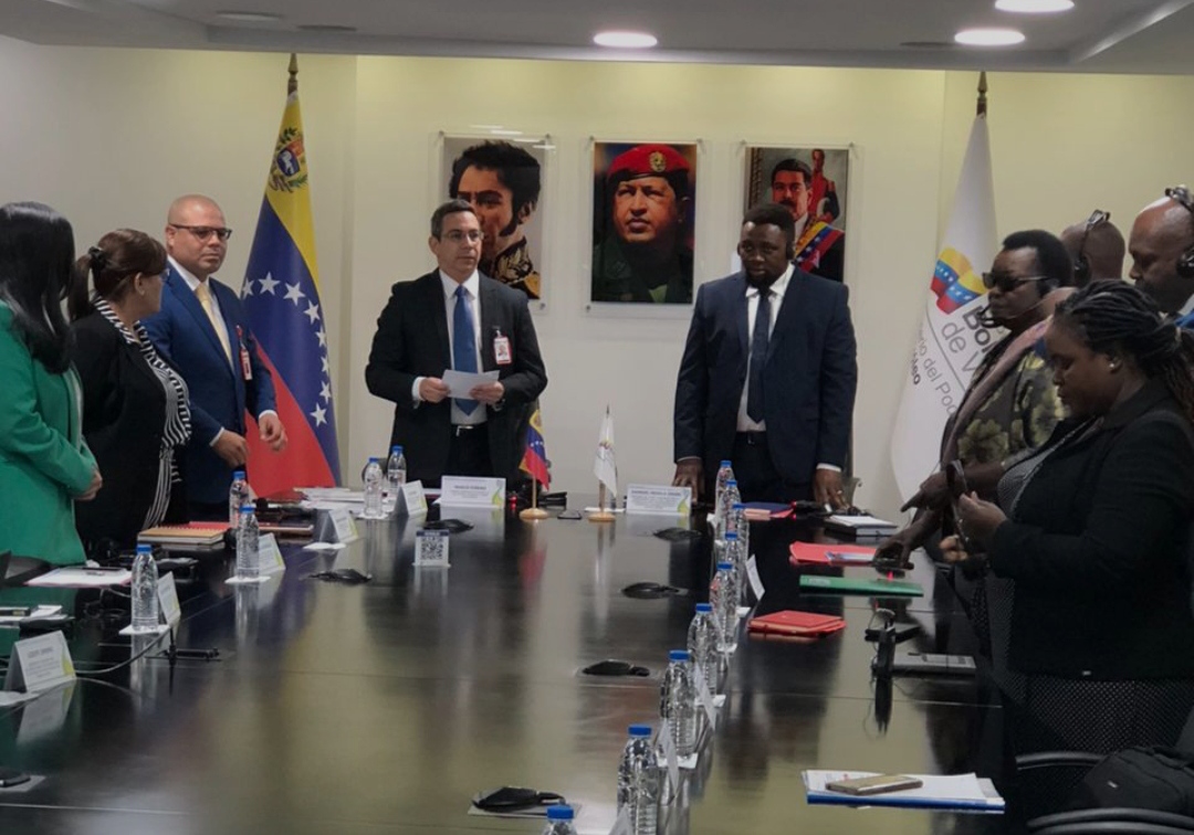 Delegación parlamentaria de África Austral celebra encuentro para fortalecer cooperación petrolera