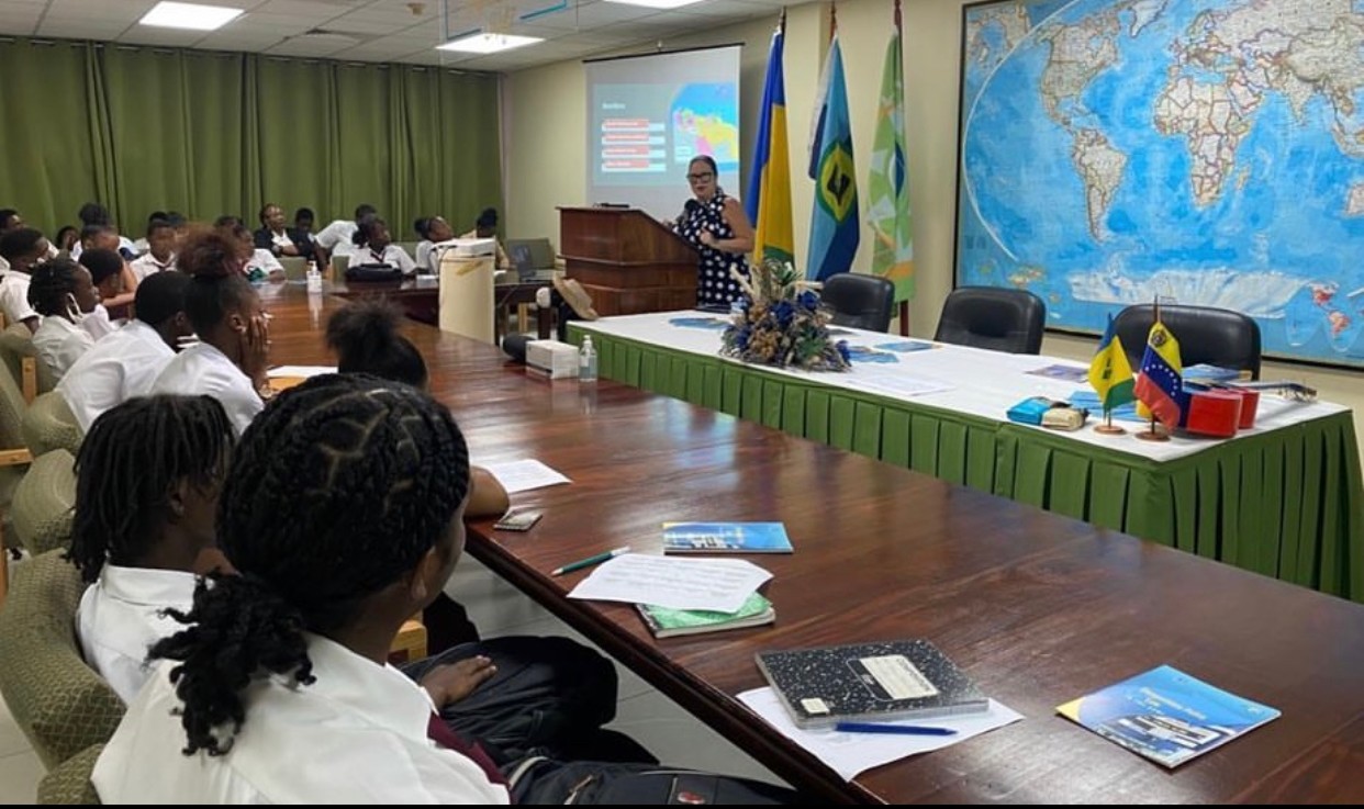 Venezuela participa en el Programa Anual de Visitas Escolares de la Cancillería de San Vicente y las Granadinas