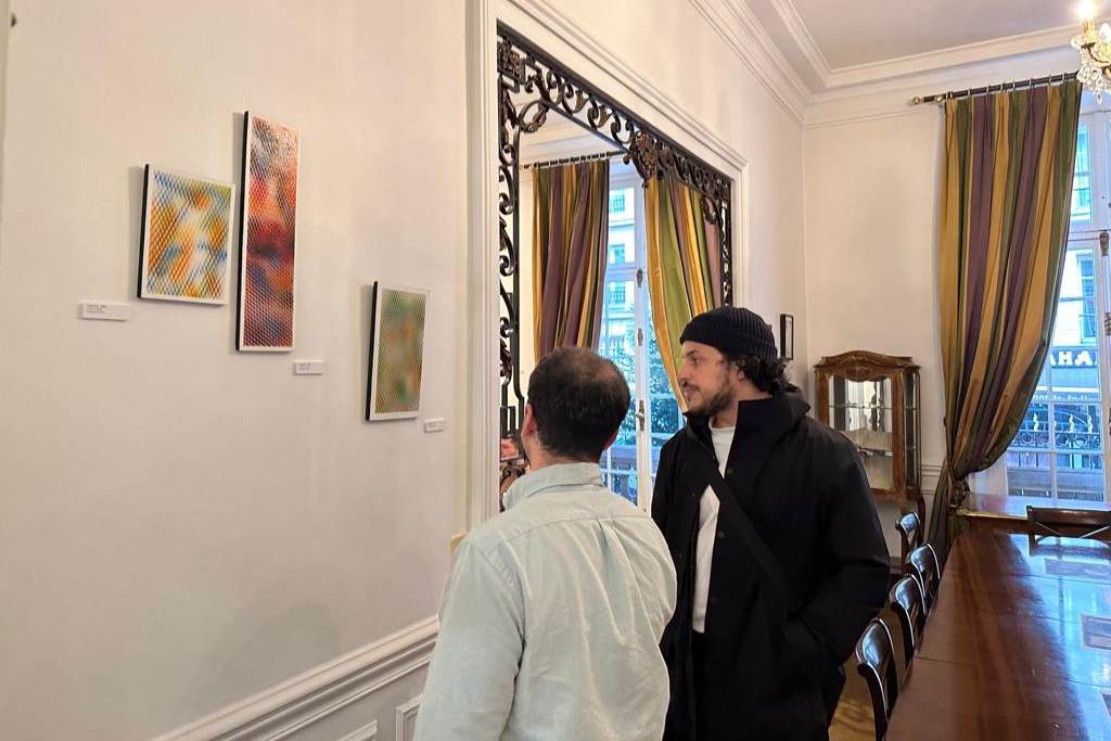 Embajada de Venezuela en Francia clausura exposición «Las Tres Cuerdas»