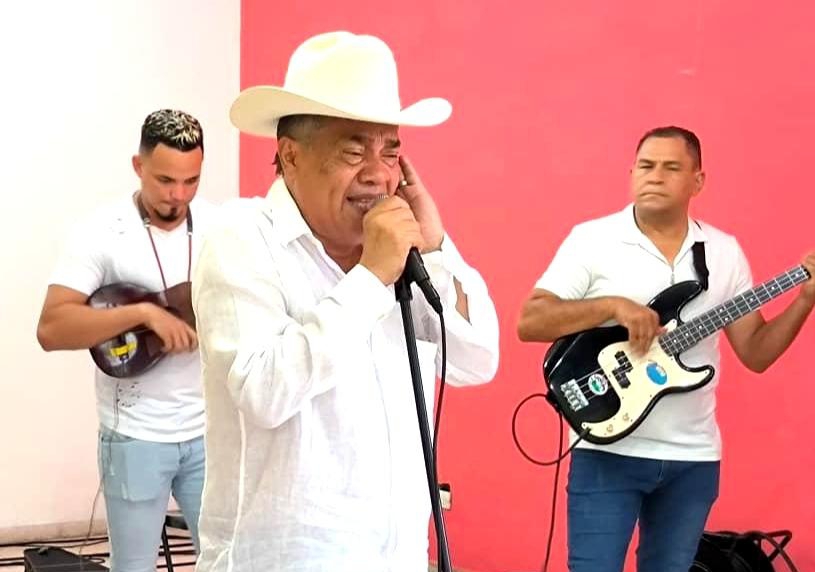 Coplero venezolano Cristóbal Jiménez se presenta en La Habana