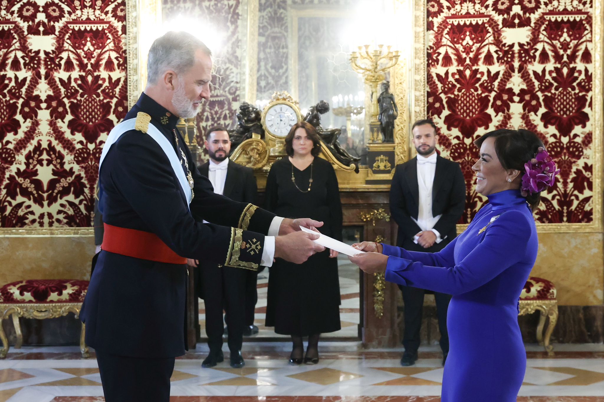 Embajadora de Venezuela entrega Cartas Credenciales ante el Reino de España