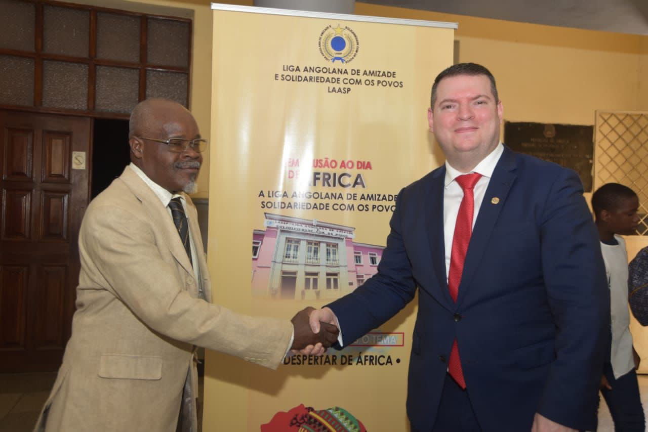 Embajador de Venezuela en Angola participa en mesa redonda por el Día Mundial de África