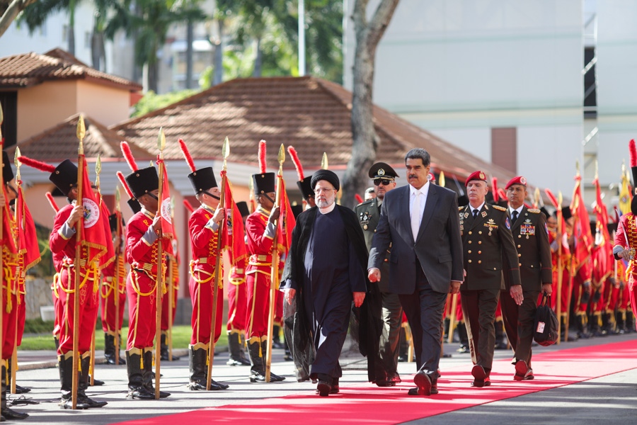 Presidente Maduro recibe a su par iraní Ebrahim Raisi en el Palacio de Miraflores