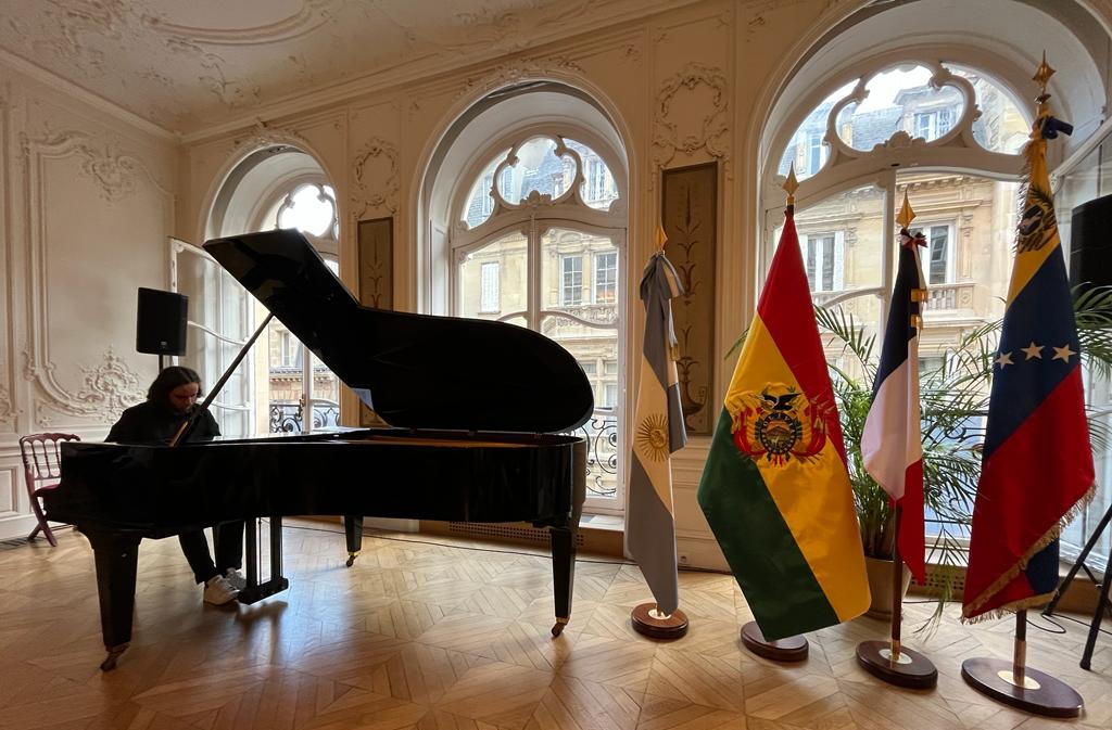 Venezuela concluye participación en las Semanas de América Latina y el Caribe de Francia con concierto de piano