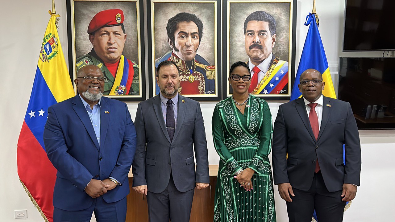 Venezuela y Barbados revisan proyectos de cooperación bilateral en energía y agricultura