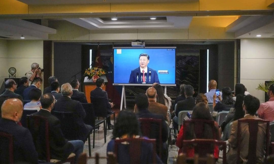 Embajada de China en Venezuela presentó exposición de documentales por 10 años de la Iniciativa de la Franja y la Ruta