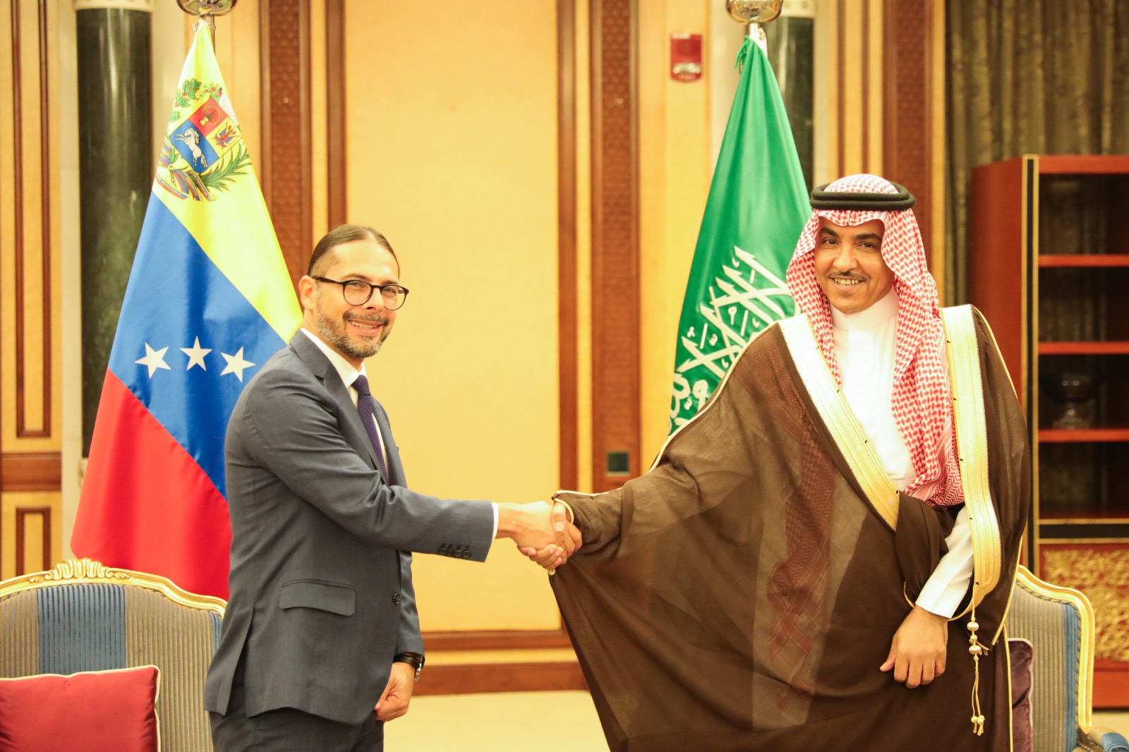 Afianzar comunicación y cultura centra reunión de ministros de Venezuela y Arabia Saudita