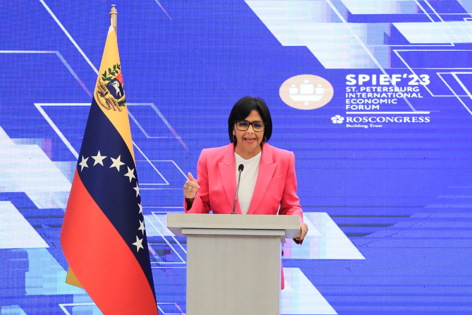 Vicepresidenta Rodríguez llama avanzar en la desdolarización del comercio internacional