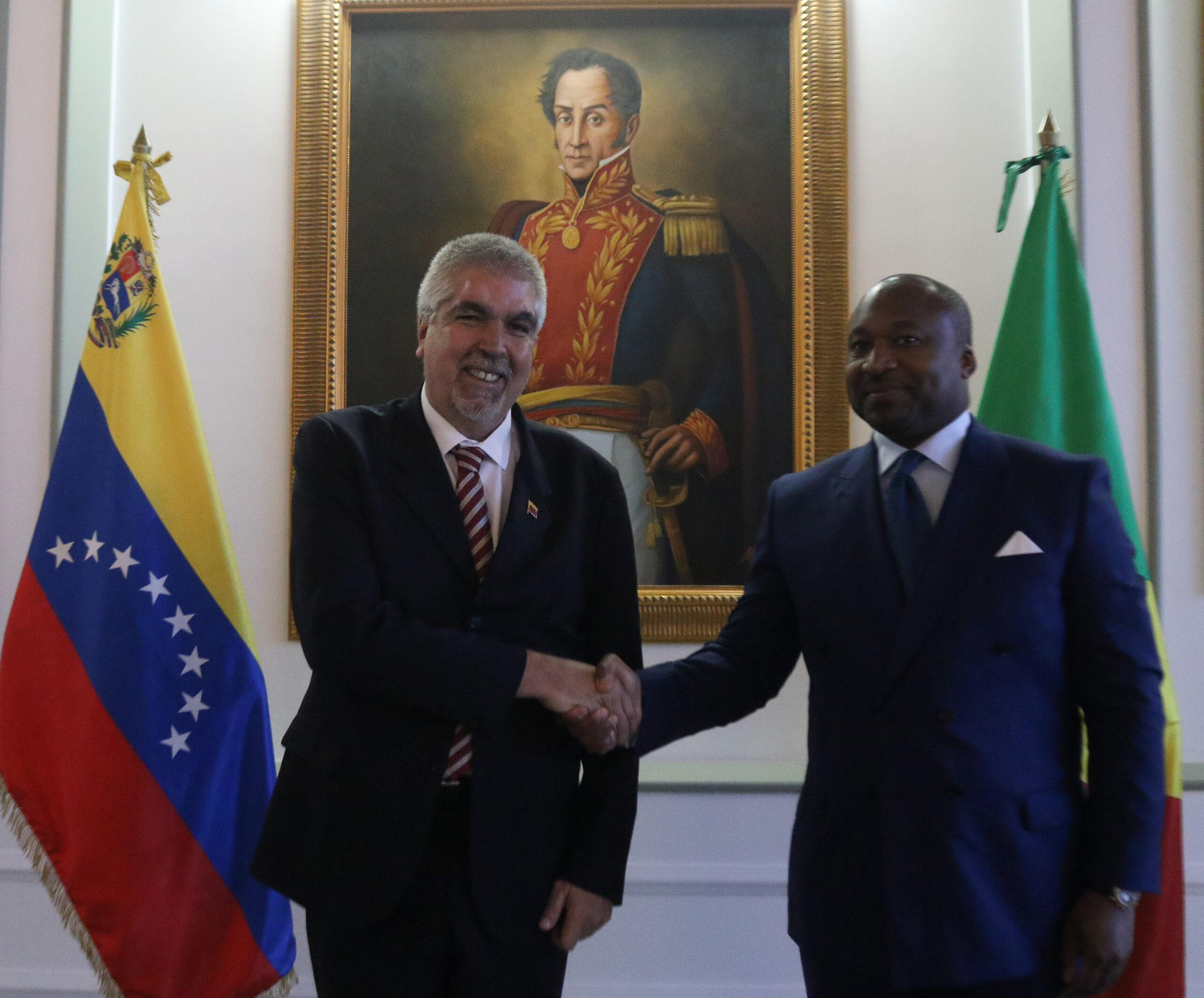Jefe de la delegación del Congo arribó a Venezuela para participar en la I Comisión Mixta