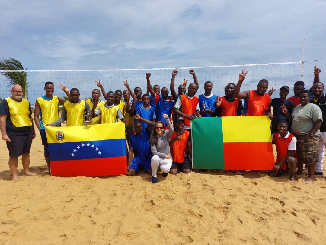 Embajada de Venezuela en Benín organiza Torneo de voleibol de playa por aniversario de relaciones diplomáticas