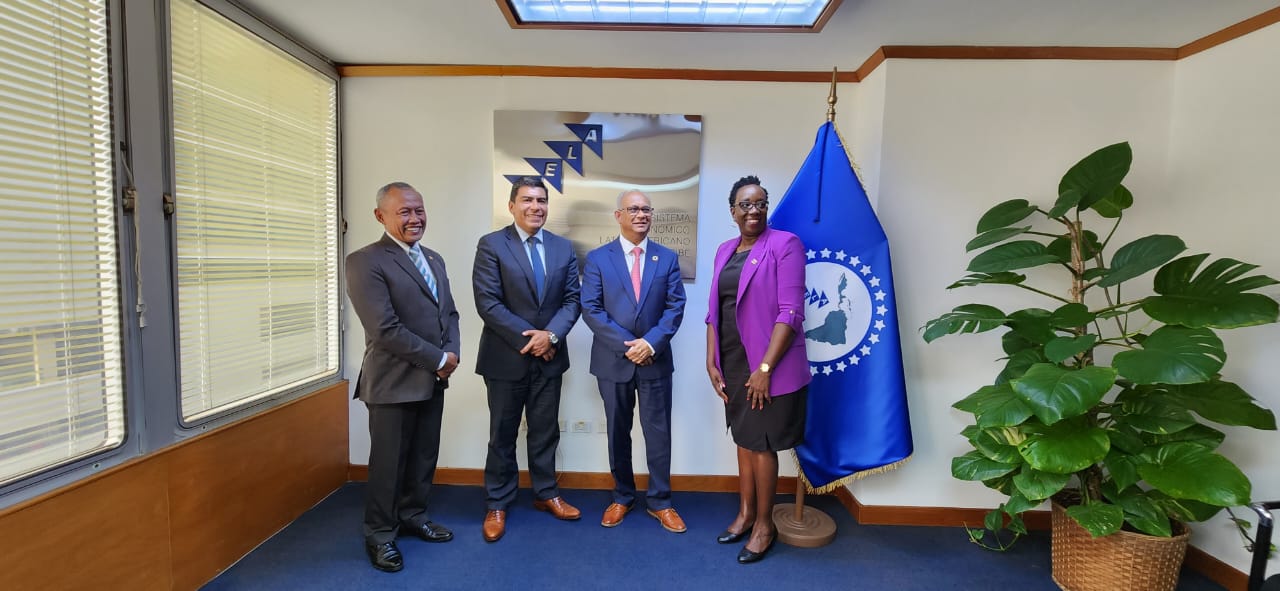 Canciller de Surinam y el SELA articulan esfuerzos para la integración de la región