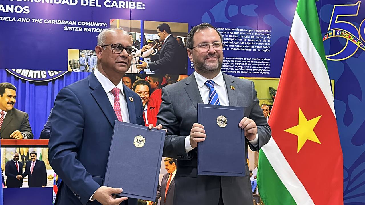 Venezuela y Surinam suscriben acuerdos de cooperación