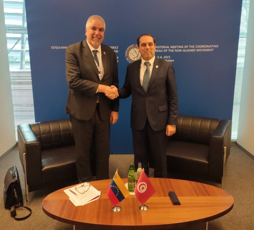 Venezuela y Túnez sostienen encuentro bilateral en Azerbaiyán