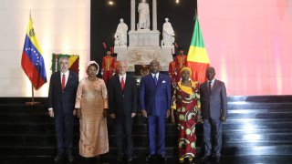 Autoridades de la República del Congo rinden honores en Caracas al Libertador Simón Bolívar