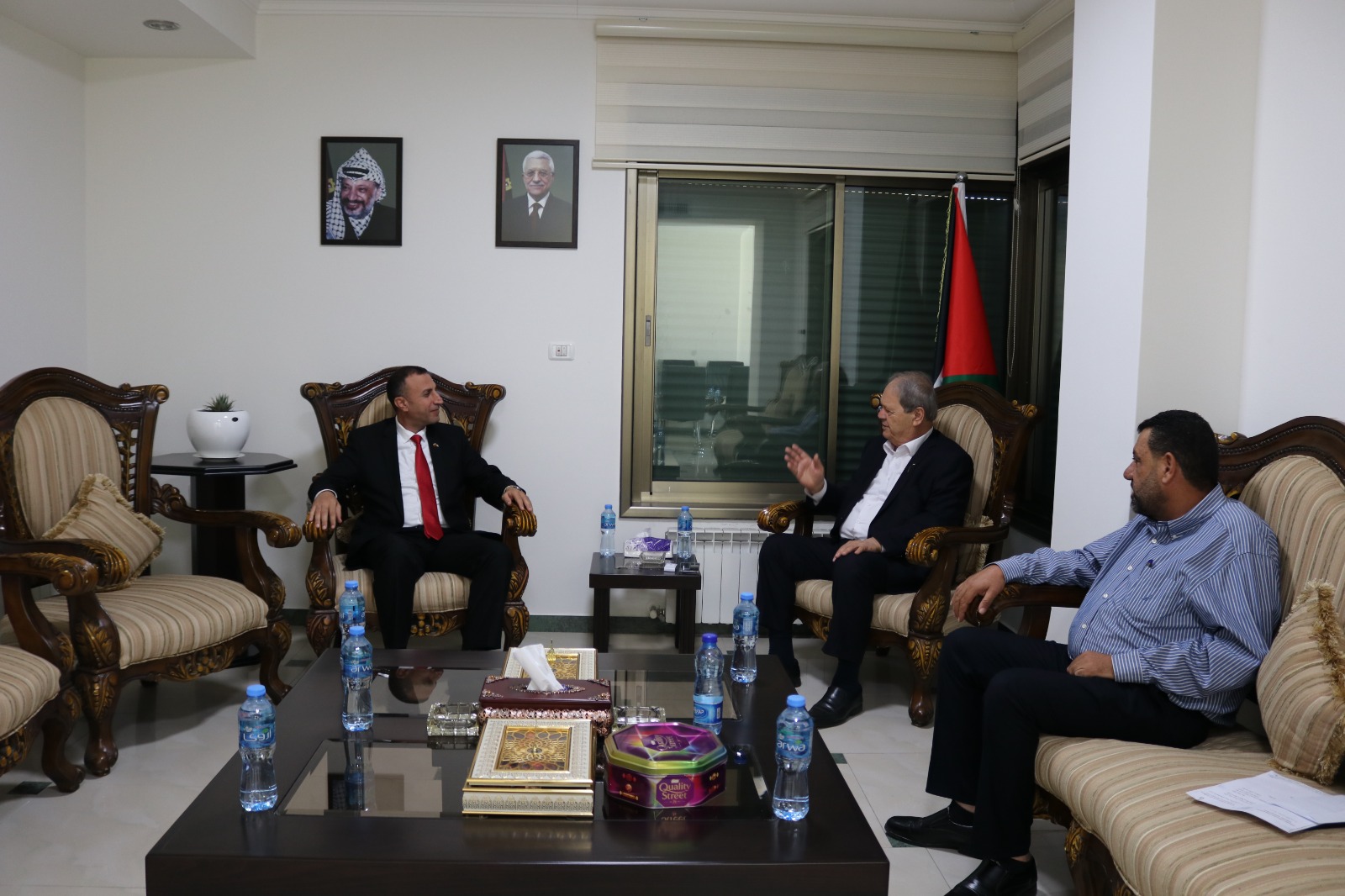 Embajador Maher Taha sostiene encuentro con el presidente del Consejo Nacional de Palestina