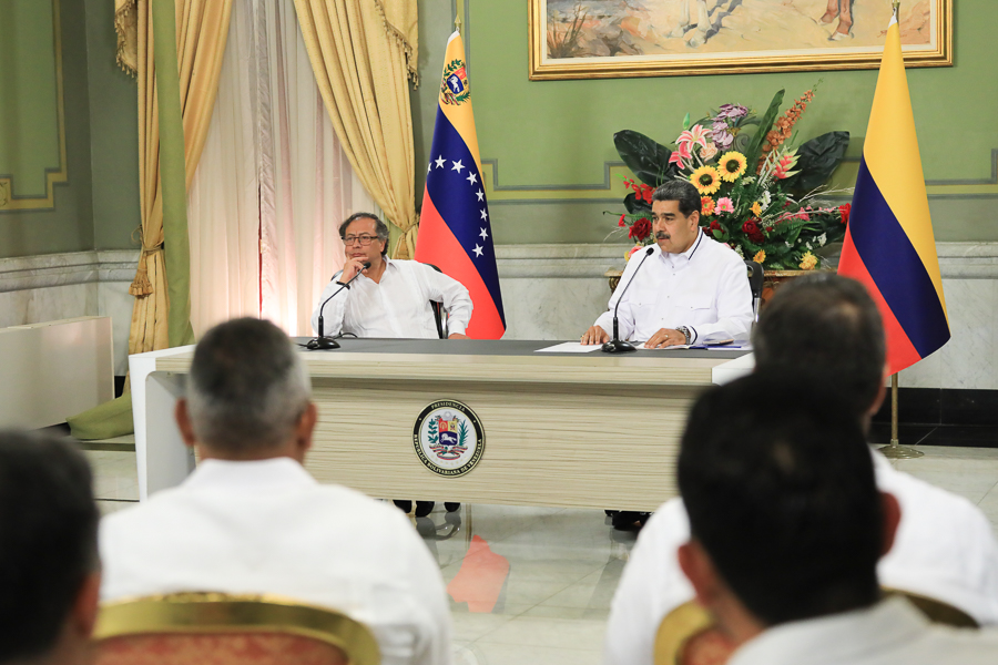 Caracas y Bogotá amplían cooperación en economía, comercio y turismo