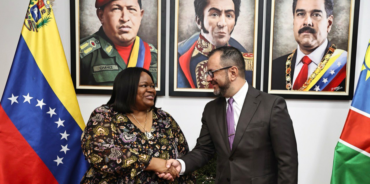Canciller Yván Gil recibe a la ministra de Industrialización y Comercio de Namibia