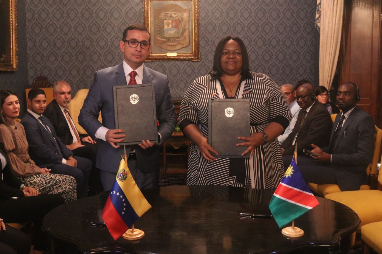 Venezuela y Namibia suscriben Memorándum de Entendimiento en cooperación comercial y económica