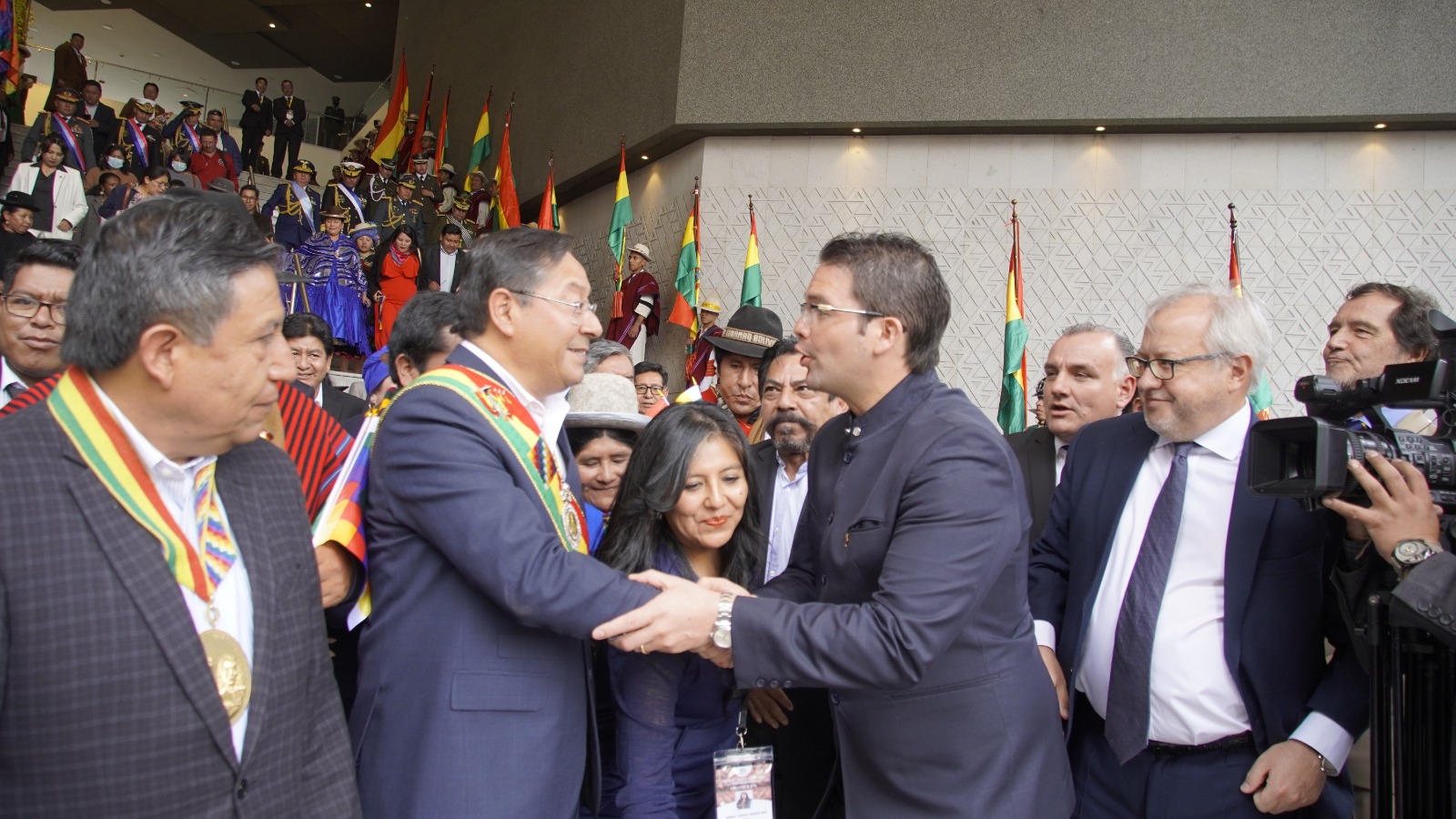 Presidente de Bolivia eleva su voz contra bloqueo en Venezuela durante presentación de informe de gestión