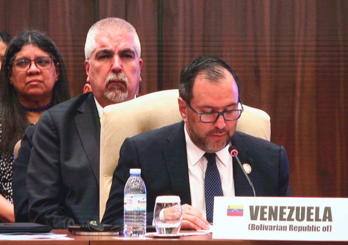 Canciller Yván Gil desde Cumbre Mnoal pide avanzar en la convocatoria de una Conferencia Internacional de Paz