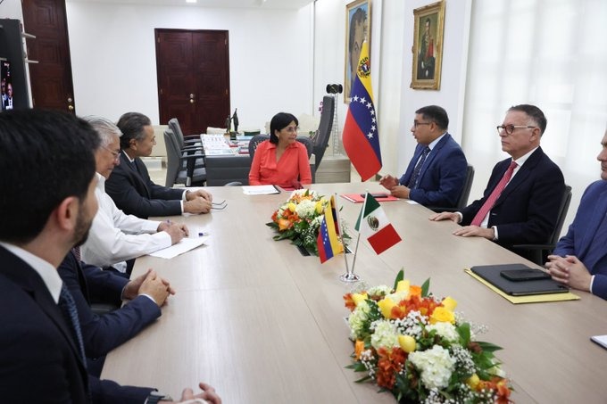 Vicepresidenta Ejecutiva recibe a delegación de alto nivel de la empresa Petróleos Mexicanos