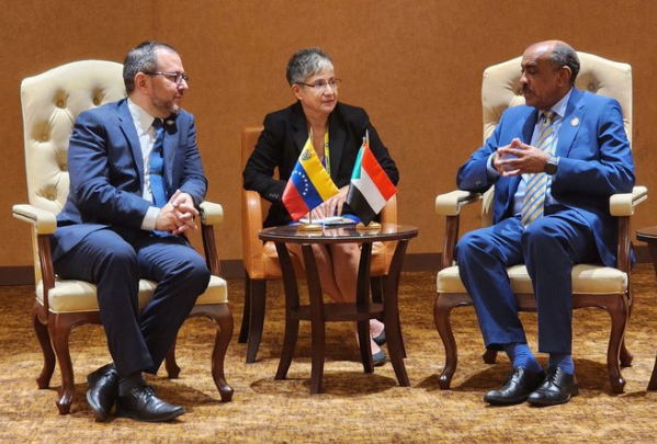 Venezuela y Sudán reafirman compromiso con la paz y la soberanía durante Cumbre Mnoal