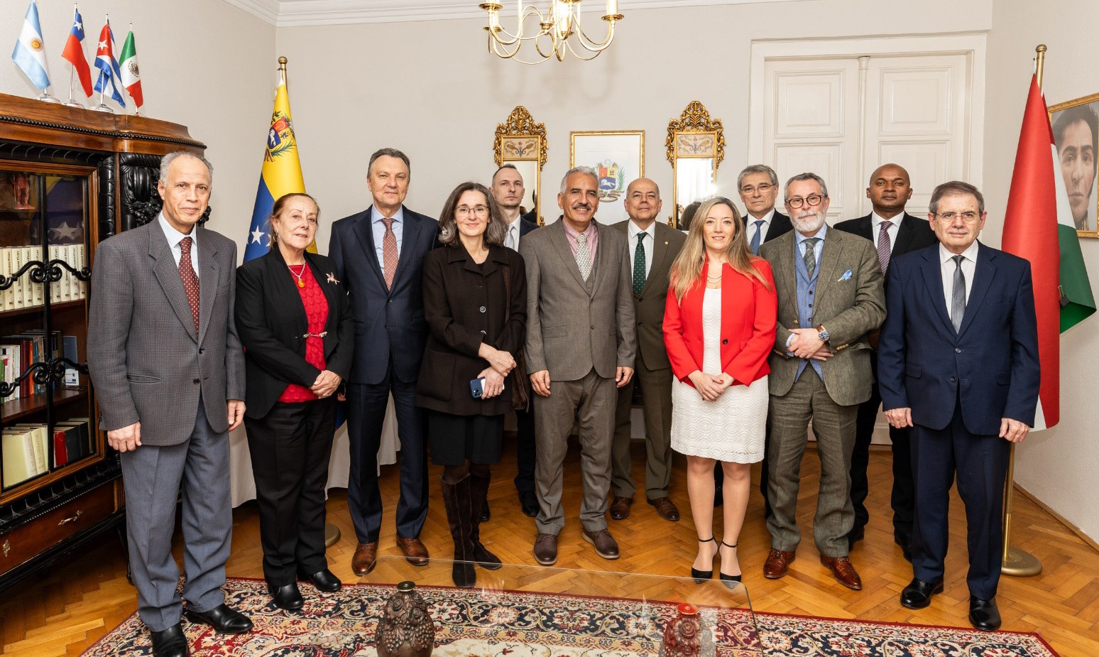 Embajada de Venezuela en Hungría conmemora primeros 25 años de la Revolución Bolivariana