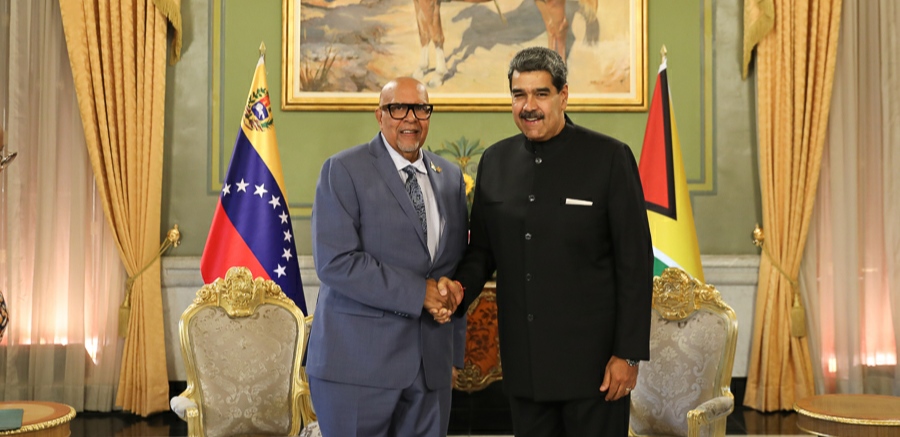 Embajador de la República Cooperativa de Guyana presentó Cartas Credenciales ante el Presidente Maduro
