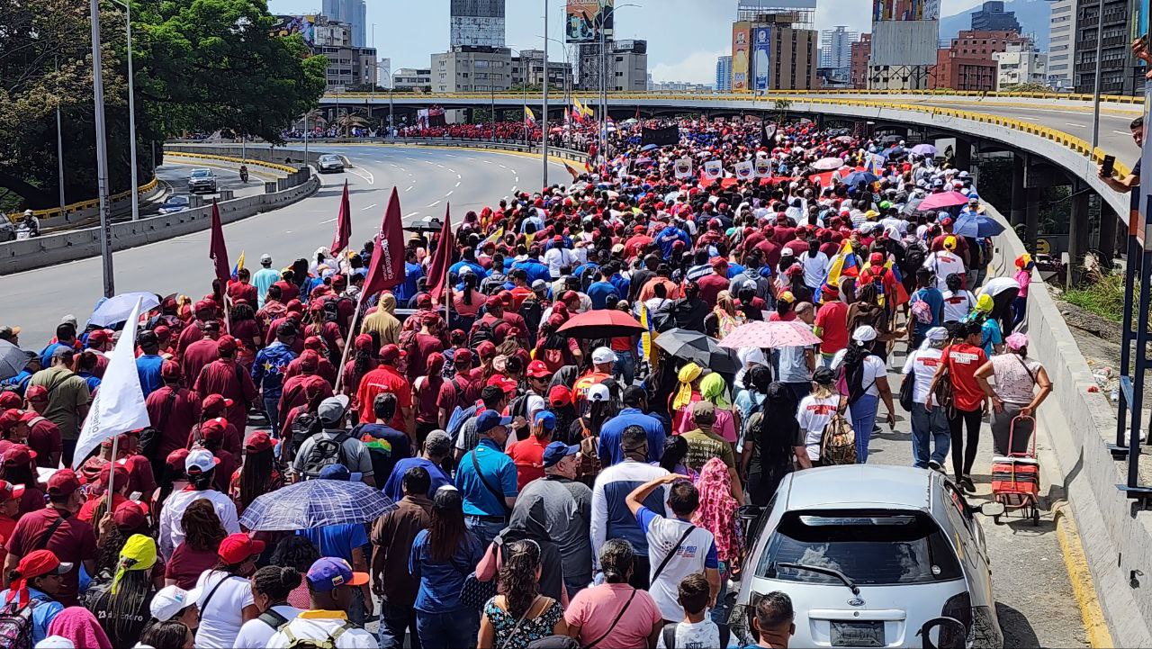 Cancillería participa en movilización por los 20 años de la declaración antiimperialista de Chávez