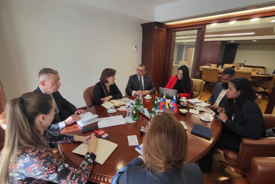 Delegación del CIIP realiza visita de trabajo a Moscú para explorar áreas de cooperación