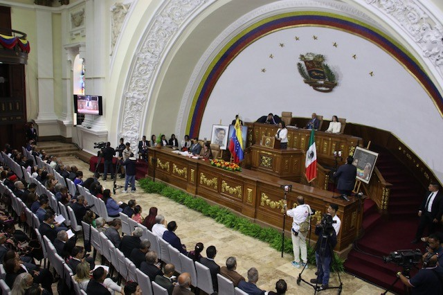 AN celebra sesión solemne por Bicentenario de la Declaración de Bolívar como Ciudadano Mexicano