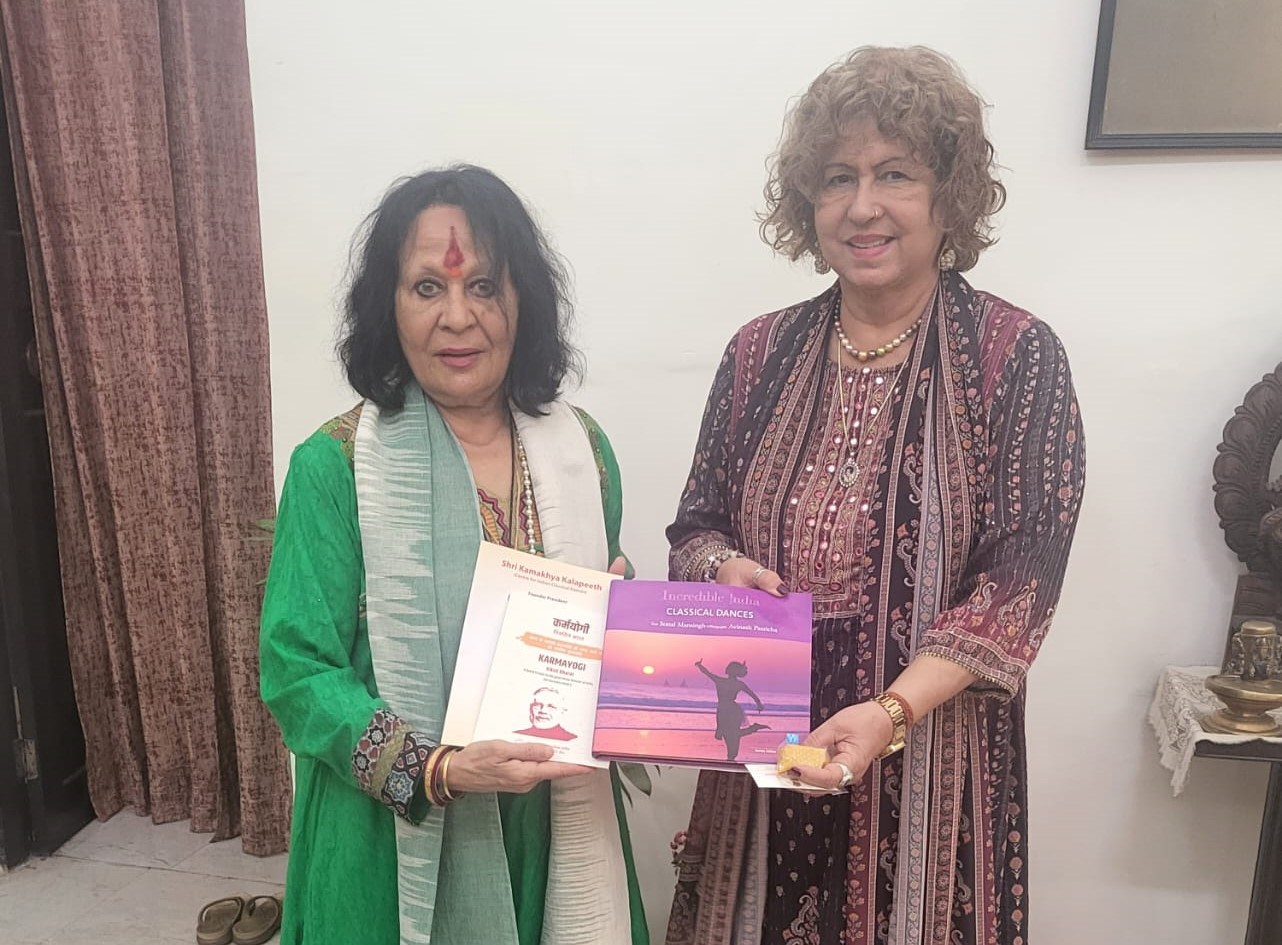 Embajadora Capaya Rodríguez se reúne con parlamentaria y artista india Sonal Mansingh