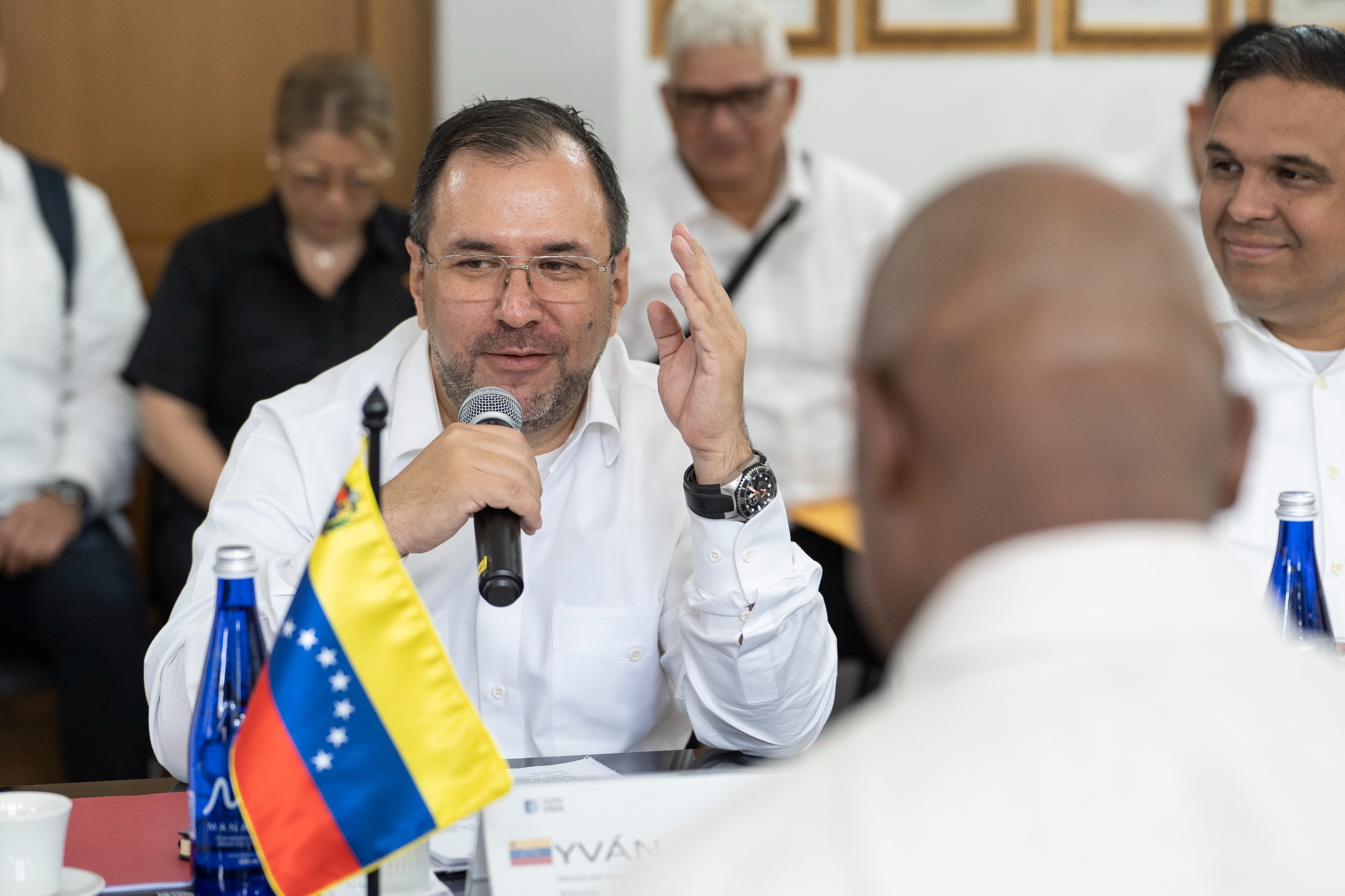Canciller Yván Gil: Venezuela está comprometida 100% con el proceso de paz colombiano