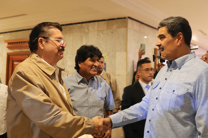 Manuel Zelaya reconoce con admiración lucha del Presidente Maduro contra el imperialismo